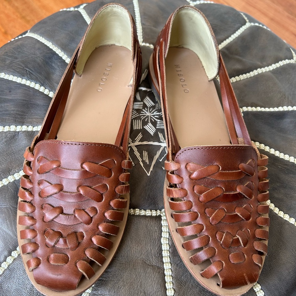 Nisolo Huarache Sandal in Brandy size 8